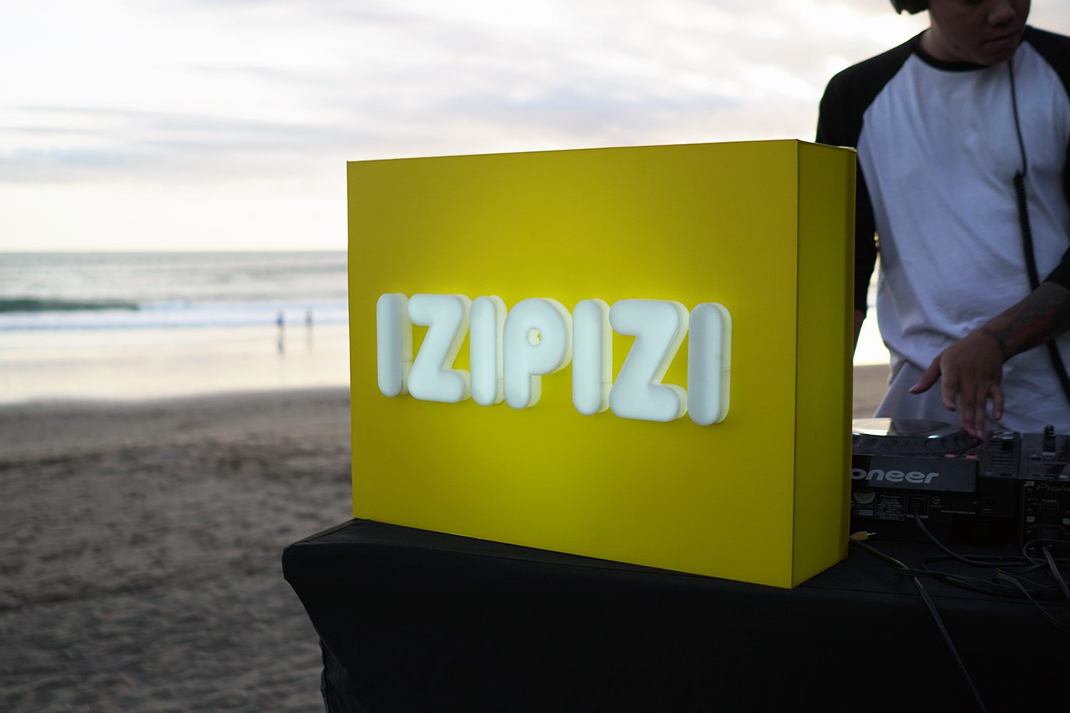 IZIPIZI Indonesia Alila Neighbourlist 14
