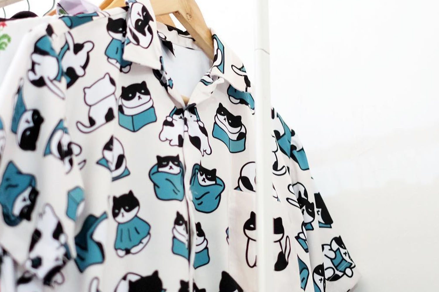 SAD CAT CLUB 5
